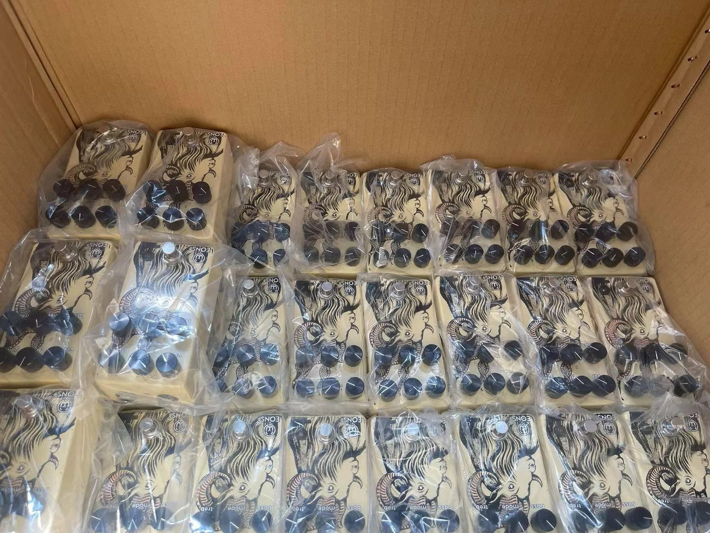 FUZZ FURNACE — Walrus-Style Multi-Tone Monster Pedal | Distortion, Overdrive, Delay, Reverb & Chaos in One Box of Doom