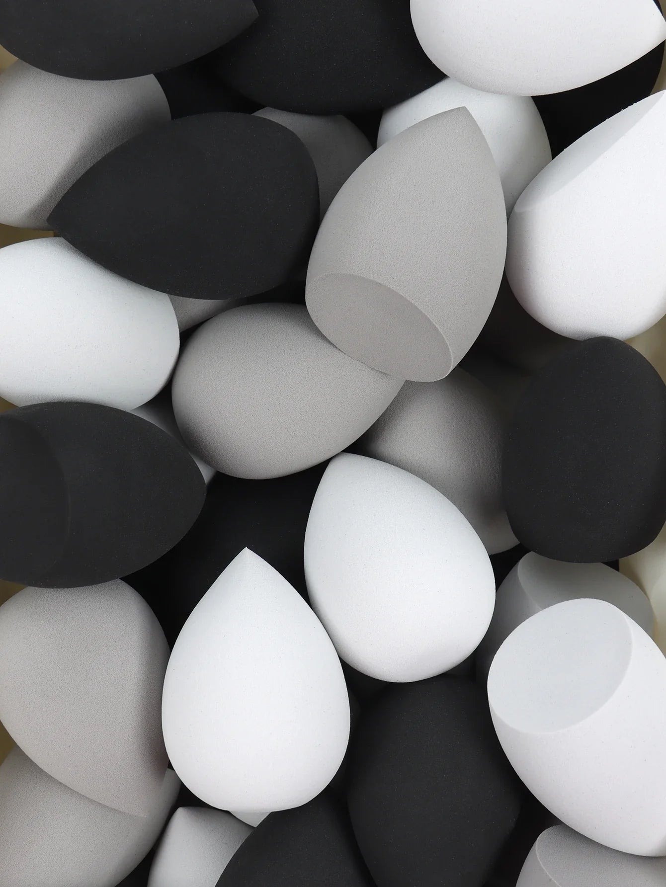 30 Beauty Eggs (Makeup Sponges) Foundation Make-Up Mixed Beauty Sponge, Liquid, Cream and Powder Without Blemish, Multi-Color C