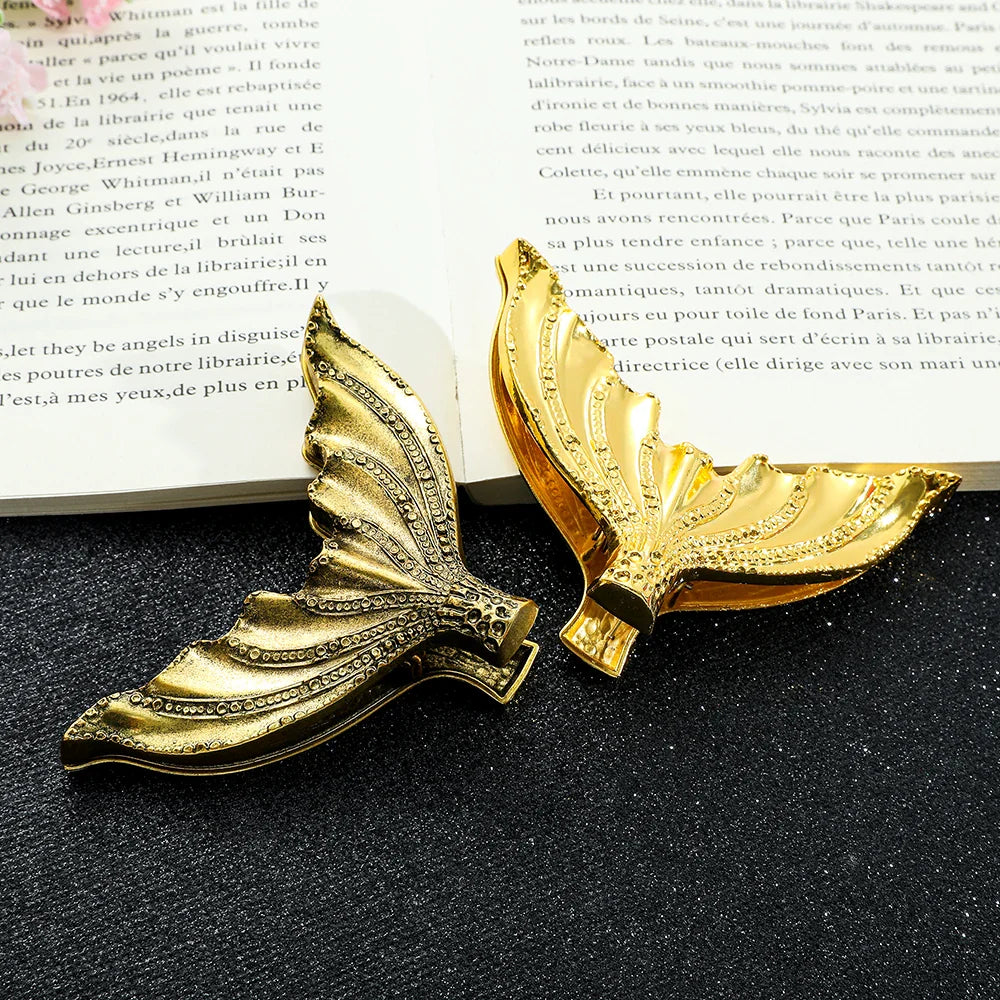 1Pcs Creative Fish Tail Metal Bookmarks, Rare Book Page Holders for Book Lovers, Office Supplies for Bookworm Readers