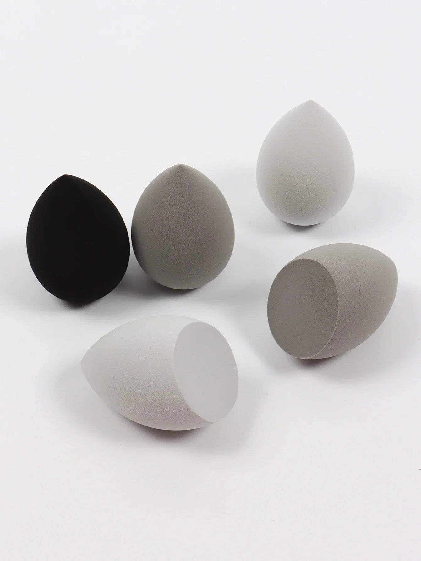 30 Beauty Eggs (Makeup Sponges) Foundation Make-Up Mixed Beauty Sponge, Liquid, Cream and Powder Without Blemish, Multi-Color C