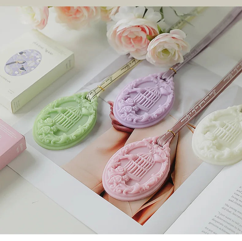 Birdcage Aromatherapy Candle Wax Tablets Wardrobe Deodorant Car Pendant Solid Balm Aromatic Air Freshener Long Lasting Fragrance