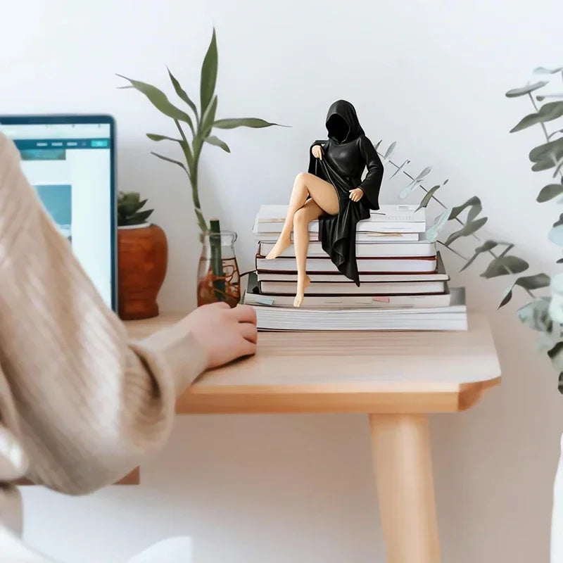 Masked Woman Statue Desk Ornament Statue of Mysterious Lady for Desktop Room Fireplace Entrance Ornaments Study Room Decoration