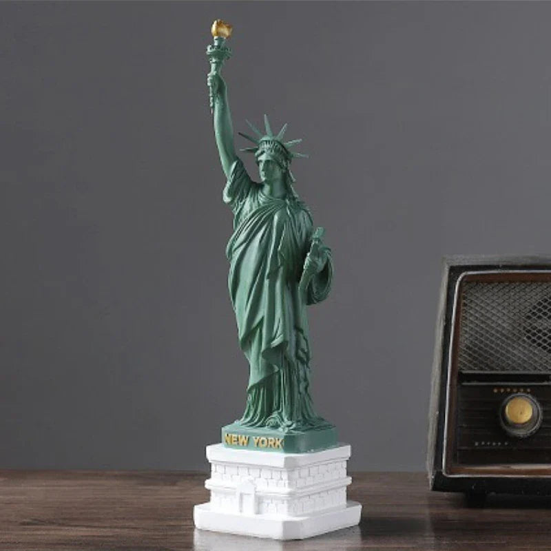 Statue of Liberty Model Office Desk Accessories Collectibles Travel Souvenirs New York Office Home Interior Decoration