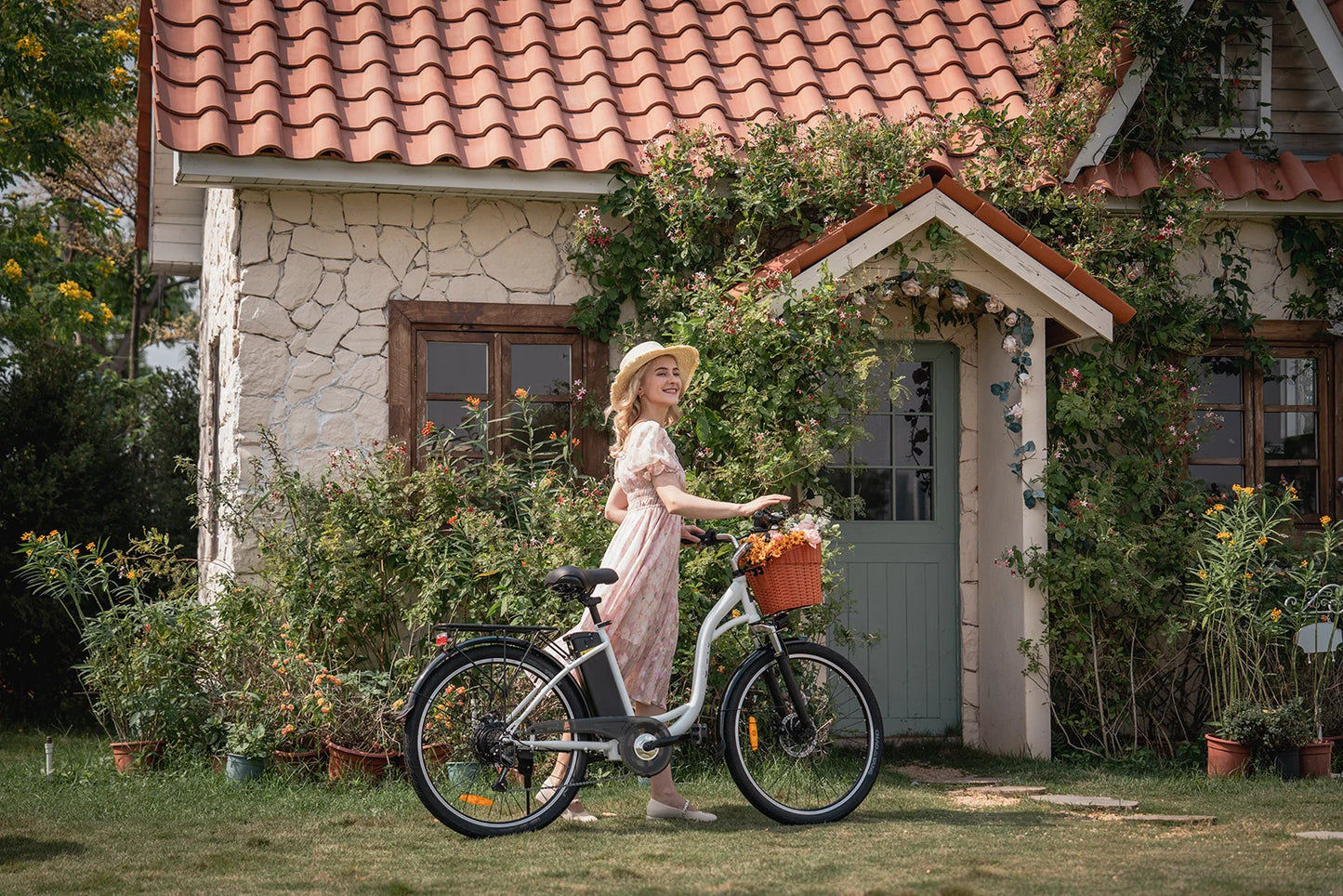 DYU C6 Pro Luxury Street Cruiser E-Bike | 26” Rockstar City Ride With 250W Motor, 36V 15.6Ah Power Core & Two-Seat Chaos Mode