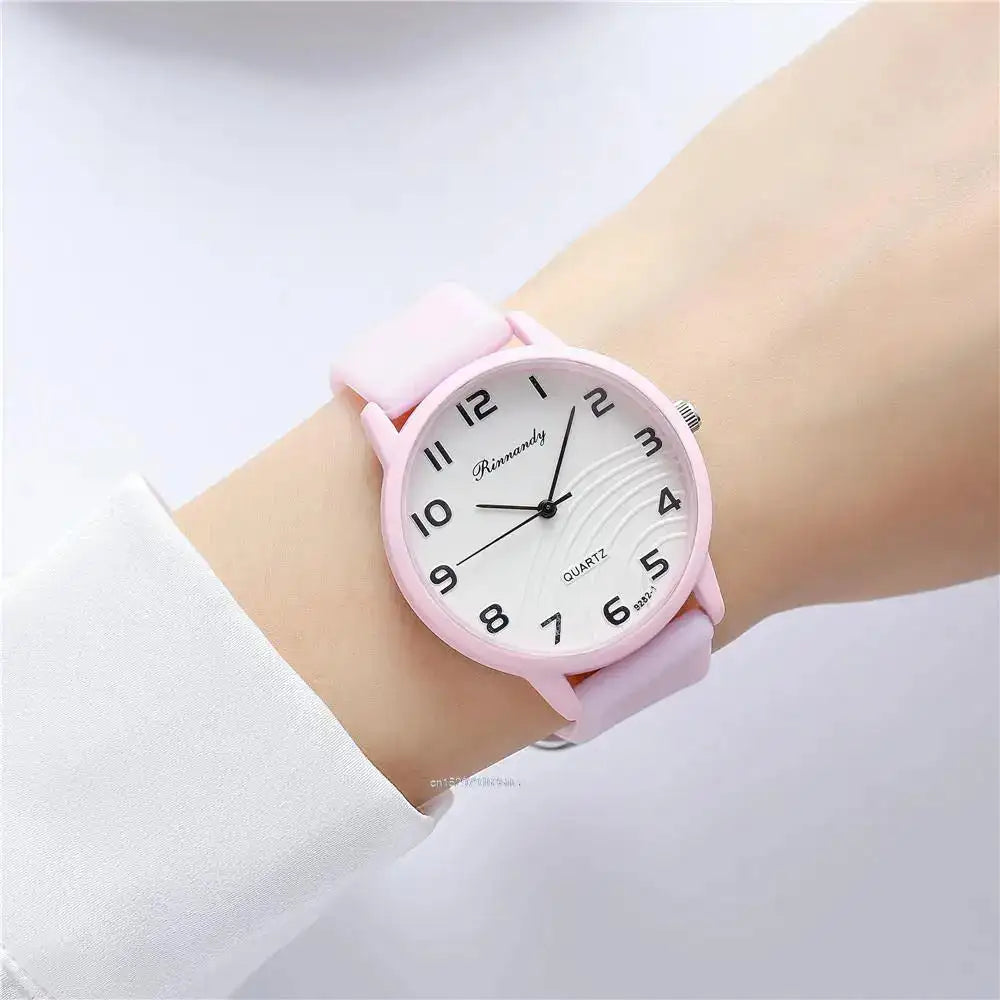 Fashion Lady Hot Sales Watches Leisure Grey Digital Simple Women Quartz Watch Sports Silicone Strap Ladies Clock Wristwatches