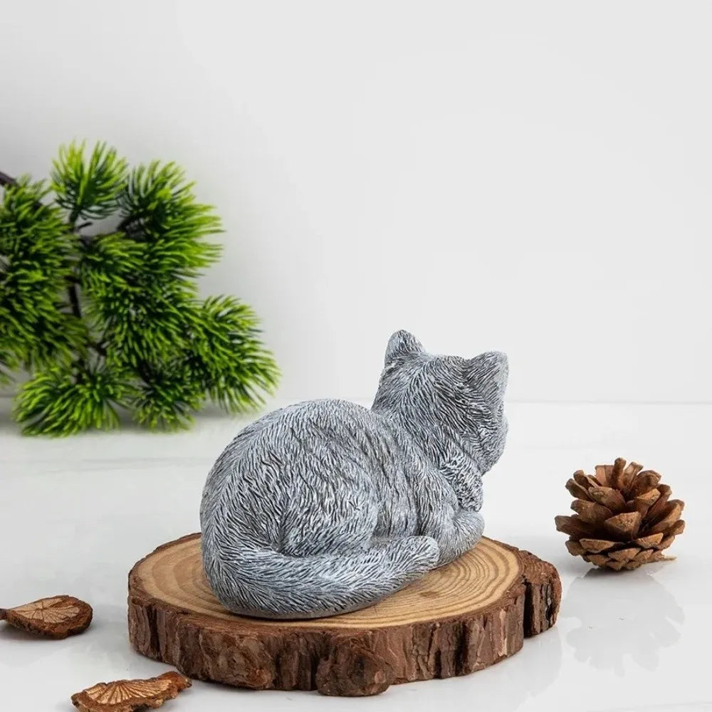 Cat Ornament Resin Cat Statue Realistic Unique Animal Figurines Cartoon Cat Sculpture Courtyard