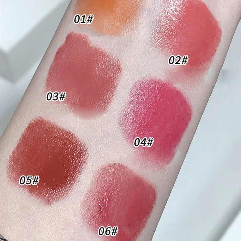 When light, soft and smooth lipstick hydrates moisturizing and white, not easy to stick to the cup