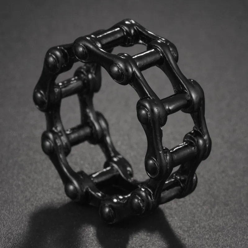 Predator Pulse Skull Ring – Gothic Biker Armor for the Apocalypse-Loving Elite