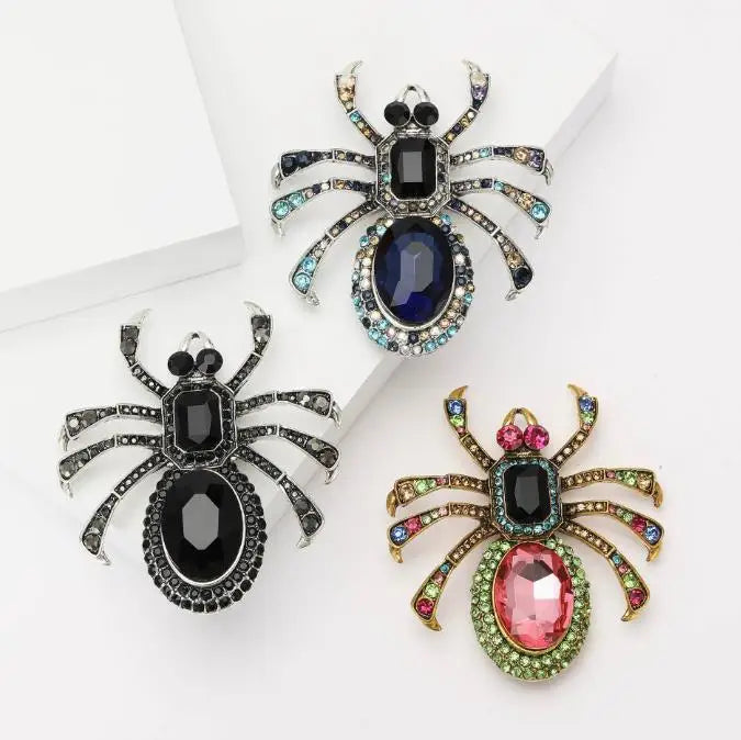 Venom Stage Spider Brooch – Giant Crystal Punk Insect Pin with Pearl Shockwave