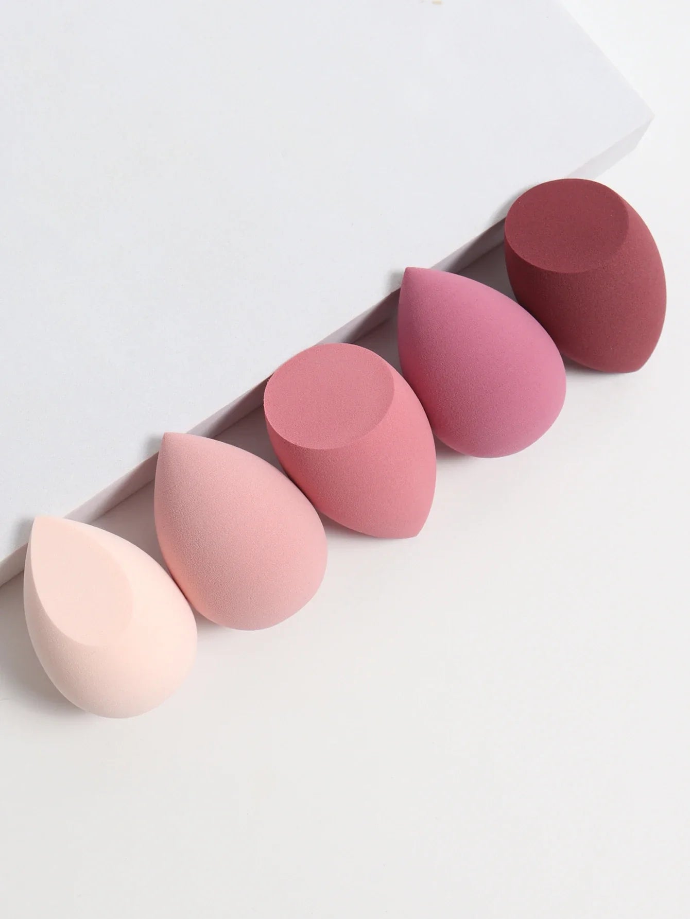 30 Beauty Eggs (Makeup Sponges) Foundation Make-Up Mixed Beauty Sponge, Liquid, Cream and Powder Without Blemish, Multi-Color C