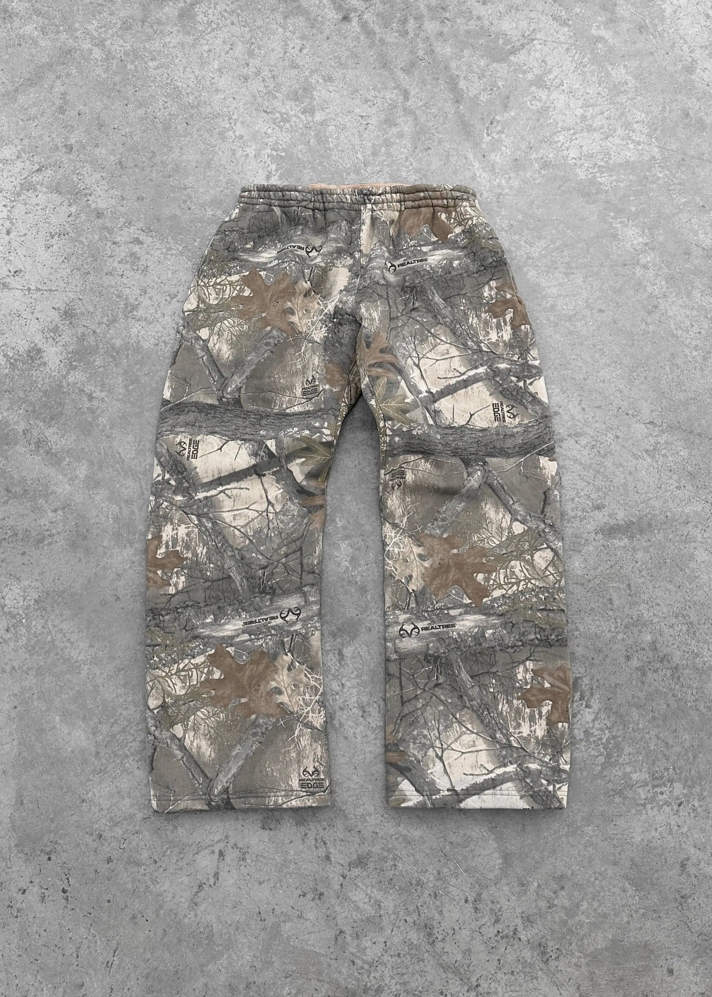 Camo Carnage Street Pants – Y2K Gothic Branch Camo Straight-Leg Sweatpants, High Street Havoc Edition 🩶🔥