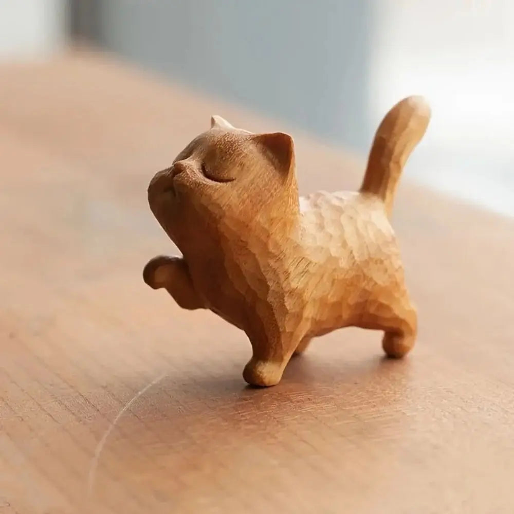 Cat Ornament Hand-carved Wooden Cat Statue Tiny Cute Cat Sculpture Miniature Creative Animal Figurine Desktop