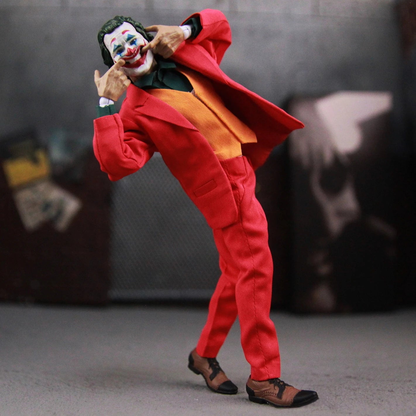 JOKER'S LAST RIFF – 6” Limited-Run Chaos Model by Hot Toys // Western Noir PVC Legend - Premium doll from dsers - Just $205.99! Shop now at Lizard Vigilante