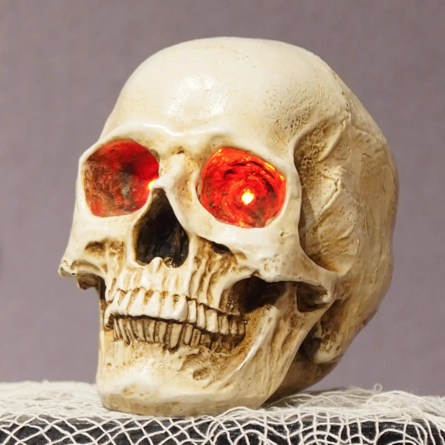 Skeleton Skull Decor Halloween Resin Skull Statues with Red Led Lights Human Skull Sculpture Bone Prop Horror House Party