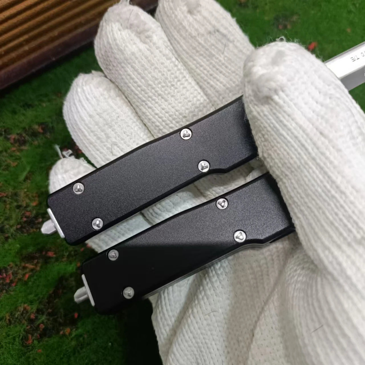 Lizard Vigilante UTX-70 EDC Tactical Folder — D2 Steel Survival Knife with Aluminum Grip & Nylon Sheath for Real-World Chaos