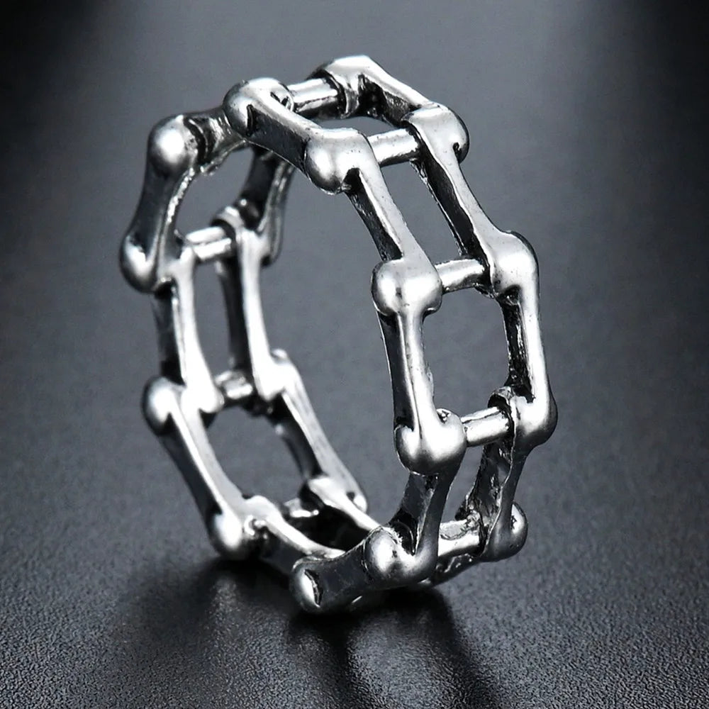 Predator Pulse Skull Ring – Gothic Biker Armor for the Apocalypse-Loving Elite