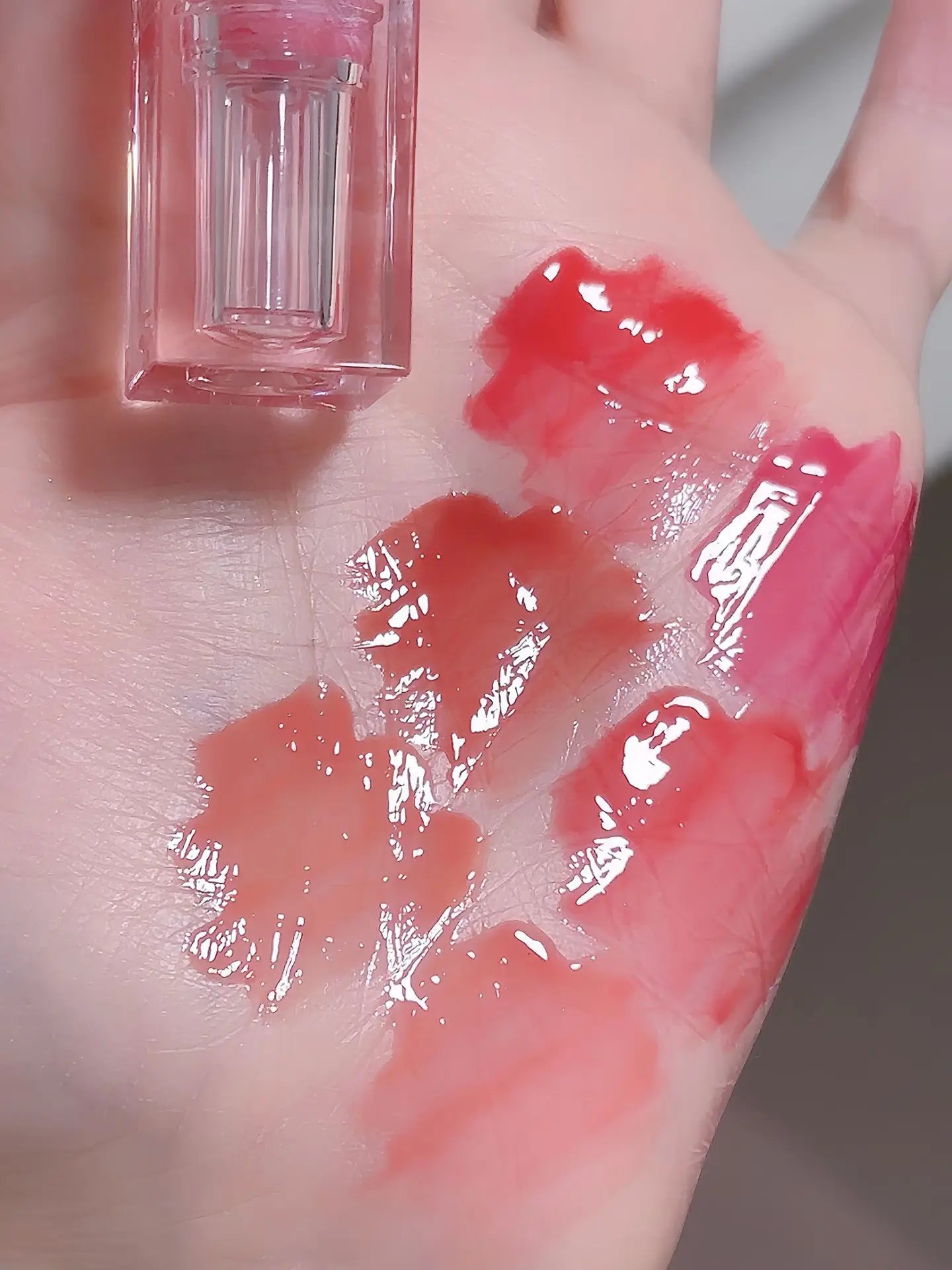 MISS LARA Show Me Cheap Lipstick Mirror Watery Glass Lip Gloss Moisturizes Whitens Atmosphere Pure Girly Lip Gloss Cosmetics Hot