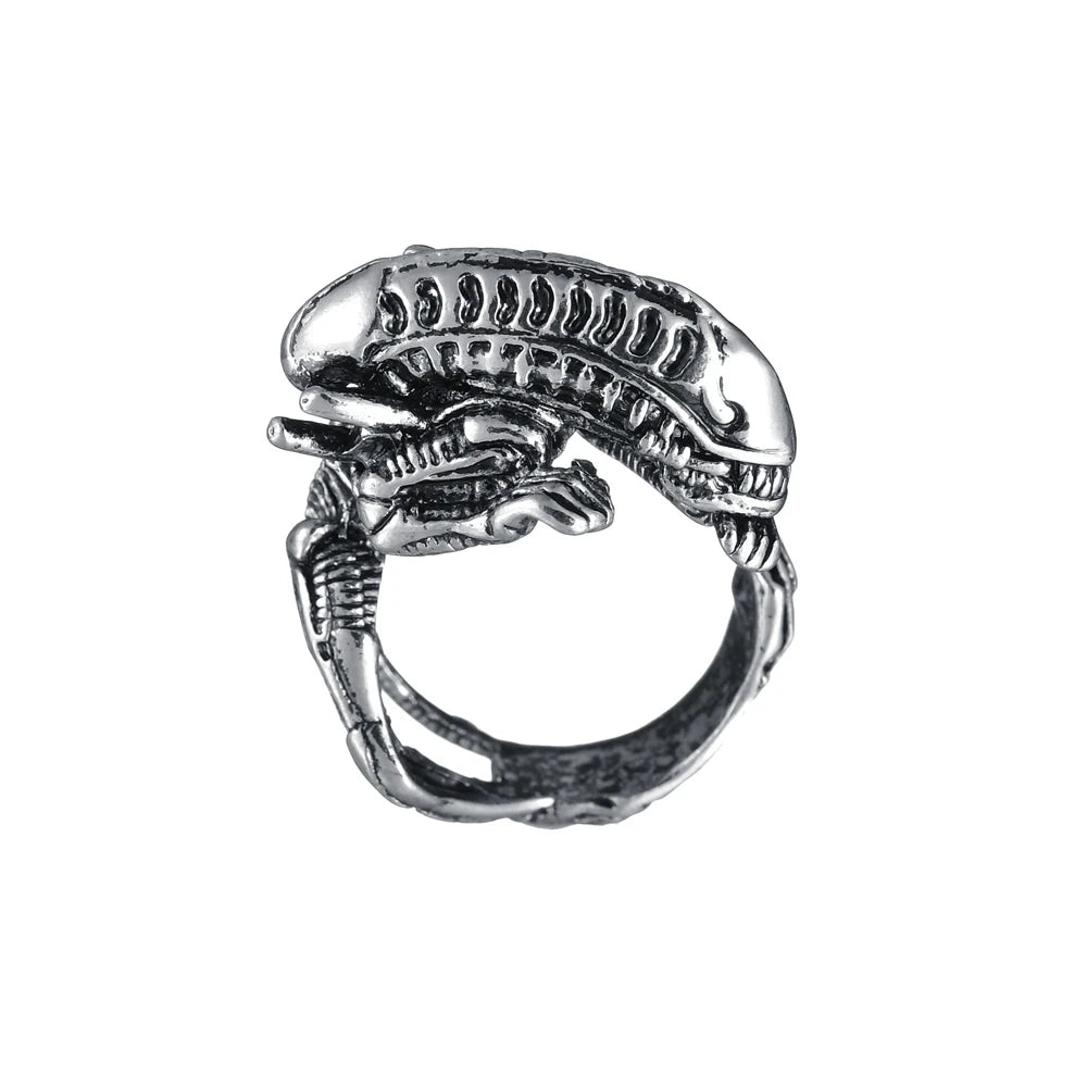 Predator Pulse Skull Ring – Gothic Biker Armor for the Apocalypse-Loving Elite