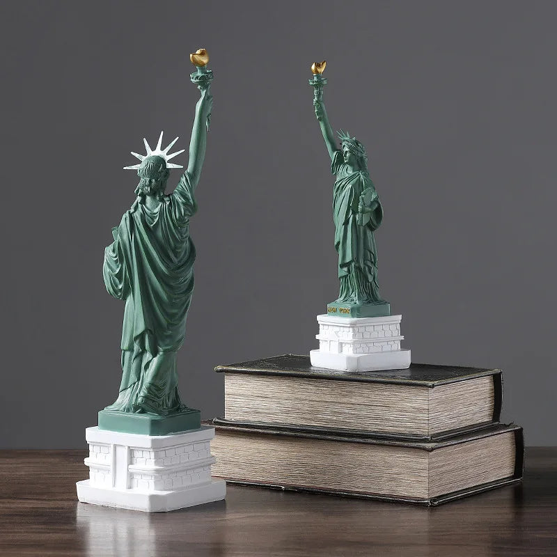 Statue of Liberty Model Office Desk Accessories Collectibles Travel Souvenirs New York Office Home Interior Decoration