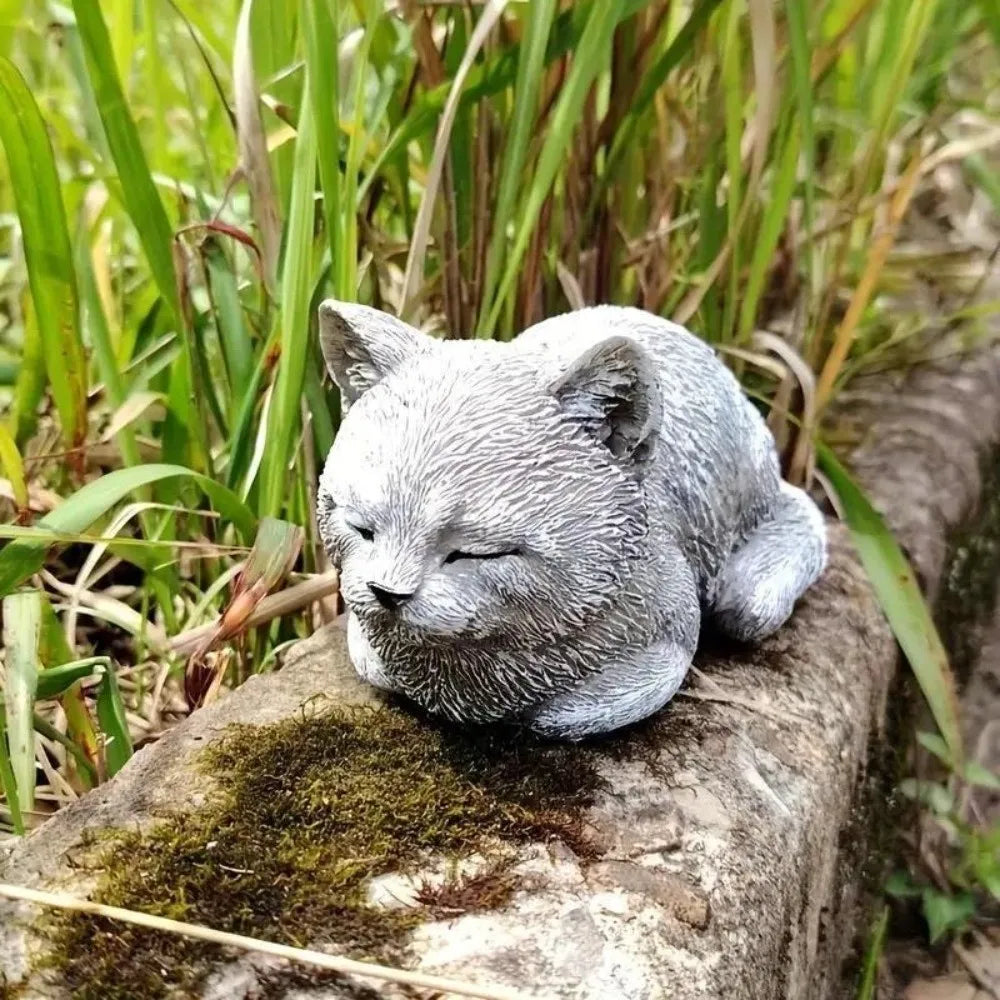 Cat Ornament Resin Cat Statue Realistic Unique Animal Figurines Cartoon Cat Sculpture Courtyard