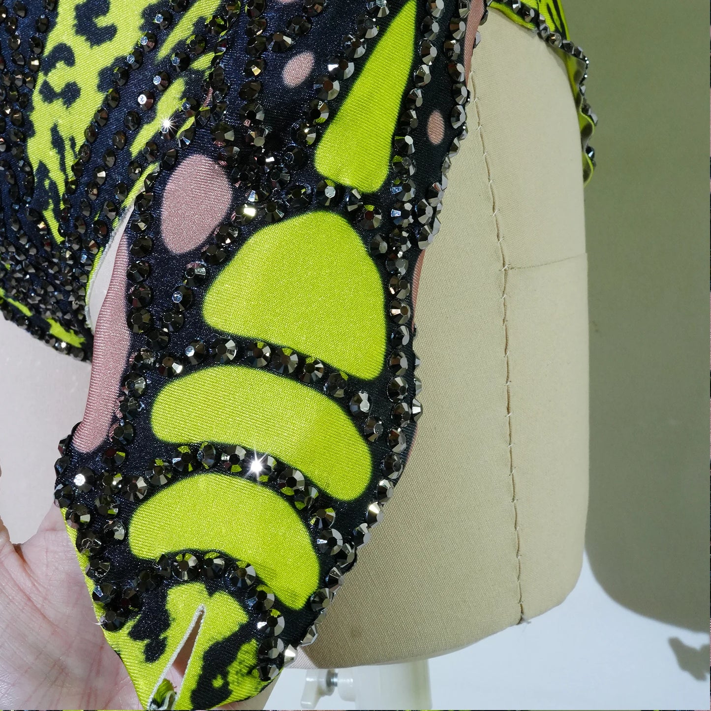 💎 Toxic Glow Rhinestone Armor Bodysuit: The Stage Domination Skin