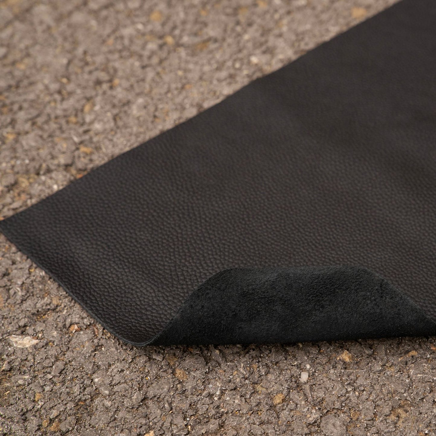 The Leathere New York Tote - Black