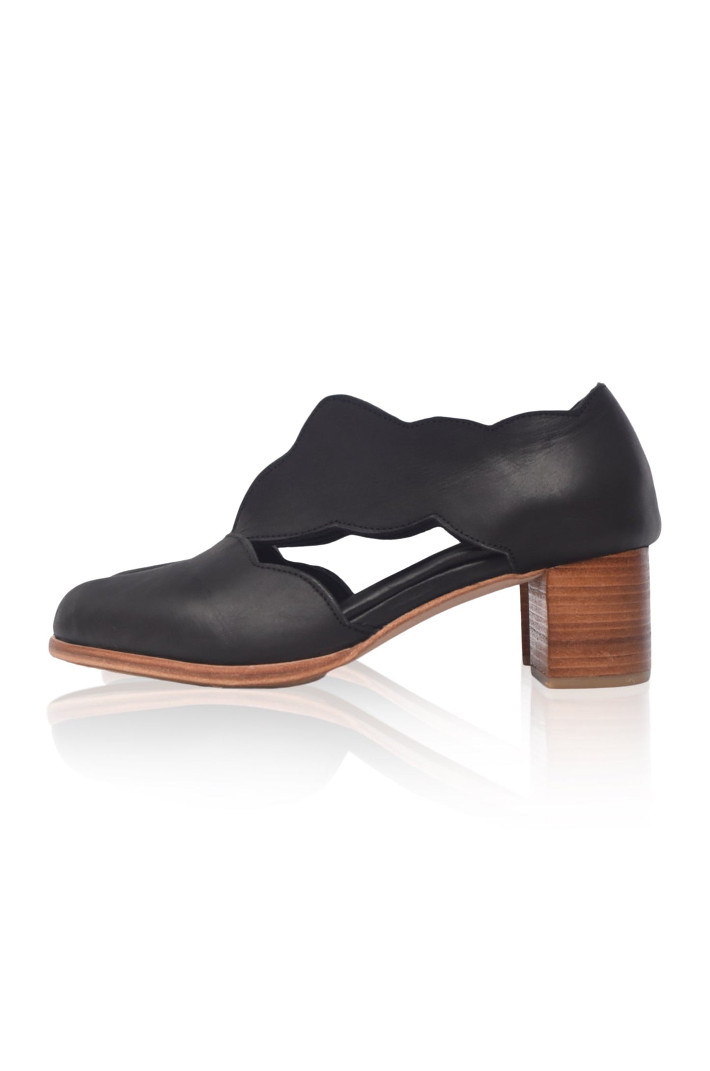 Chic Square Toe Boots: Fashionable Footwear with Block Heel Shoes