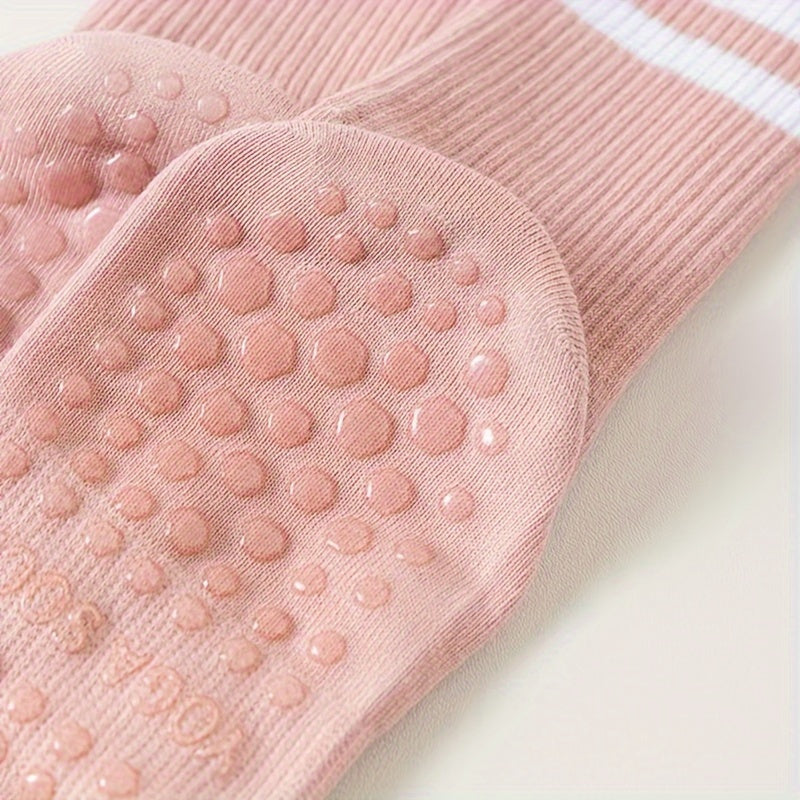 3pcs Women's Non-Slip Yoga & Pilates Socks with Grips - Breathable, Comfort Fit for Barre & Ballet, Yoga Socks, Pilates Socks - For Women - Suitable for Yoga, Pilates, Barre & Ballet - Perfect Gift for Fitness Enthusiasts