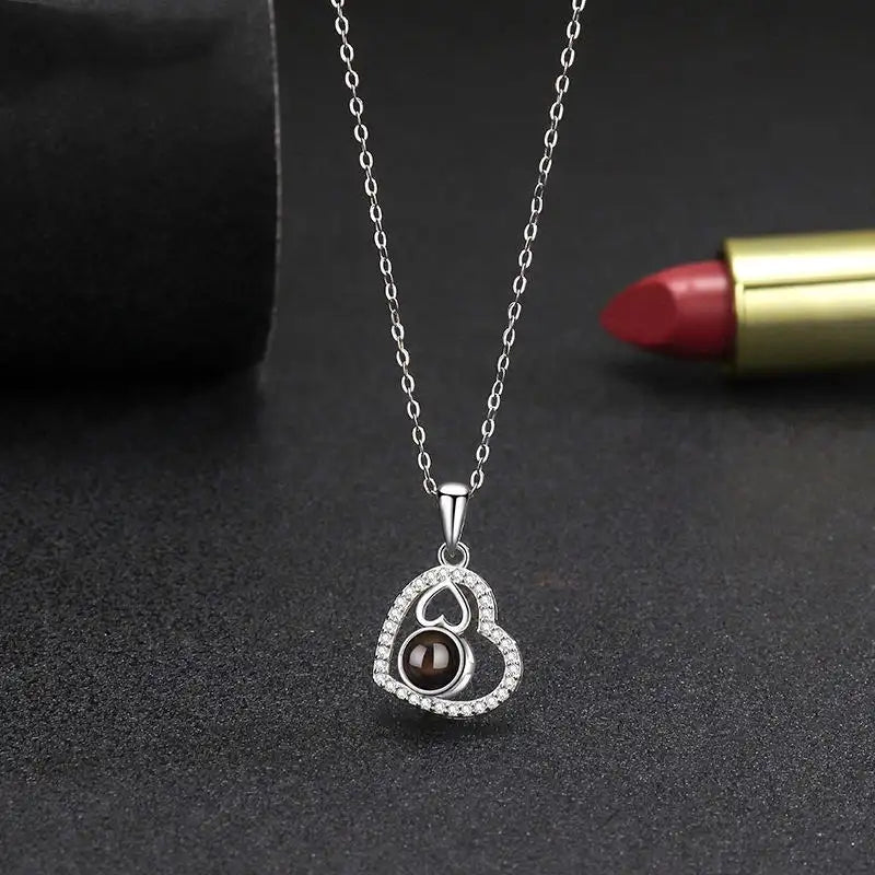 Popular Retro Fashion Light Luxury Necklace