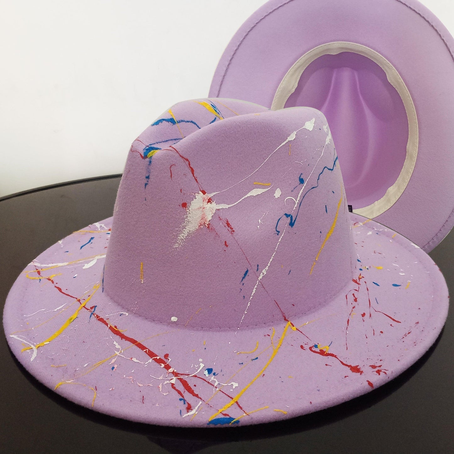 Beautiful Two Tone Luxury Fedora Hat Men's and Women's Hat Unique Retro Design Men's Fedoras Hat Colorful Fedoras Jazz Cap Elegant Soft Hat Wide Brim Party Hats 56-58CM