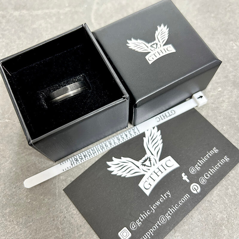 Black Grooved Zircon-set Titanium Wedding Ring