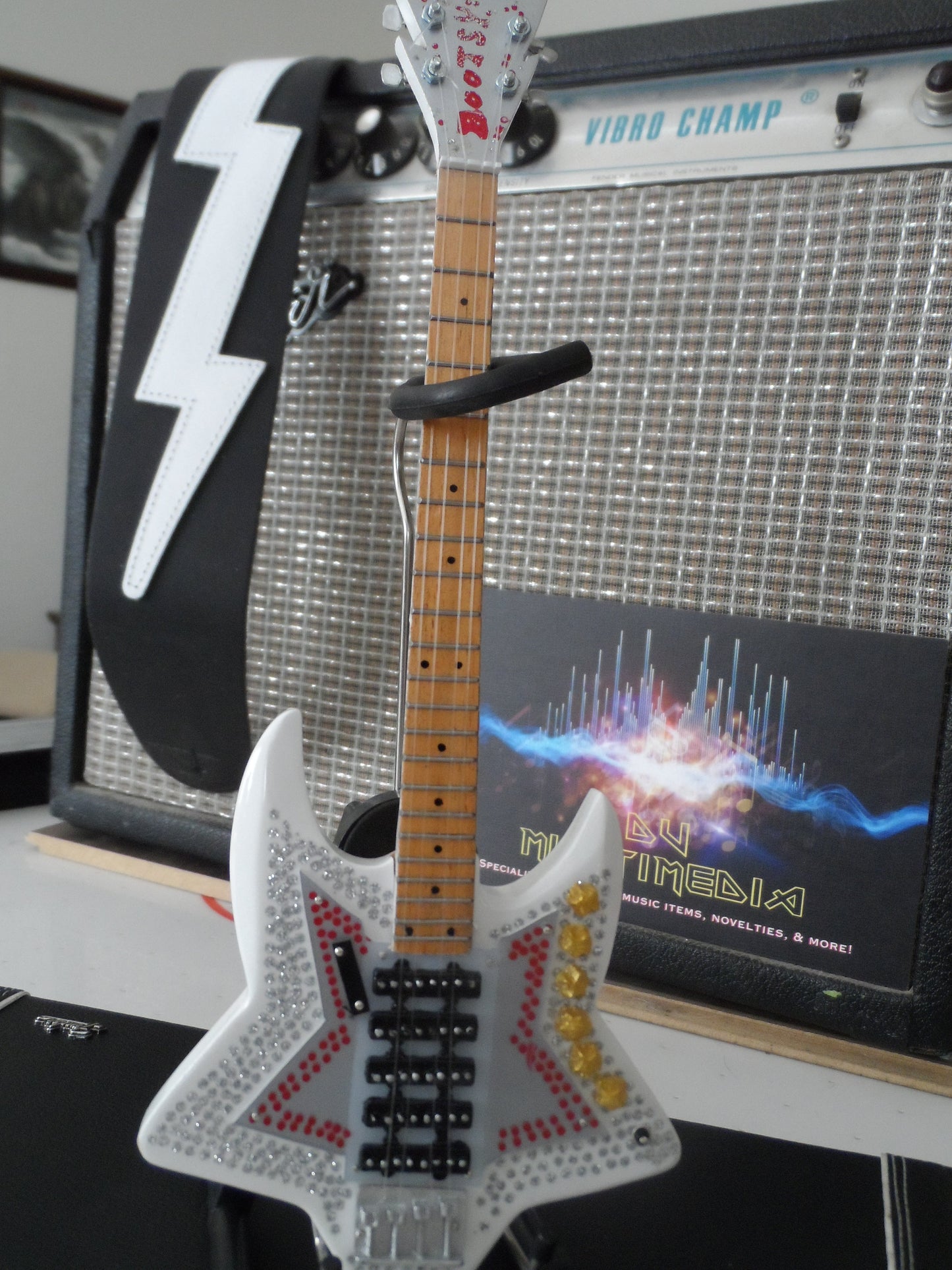 BOOTSY COLLINS (PARLIAMENT) - Space Bass 1:4 Scale Replica Guitar ~Axe Heaven~