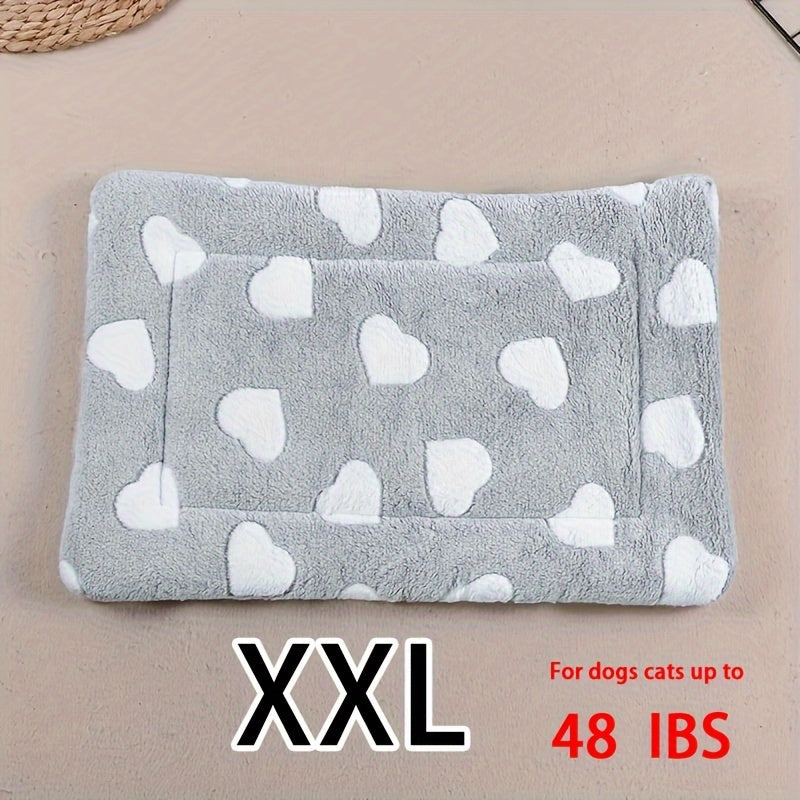 All-Season Dirt-Resistant Rectangular Pet Blanket - Comfortable Dog Paw Heart Print Pet Bed, 1pc