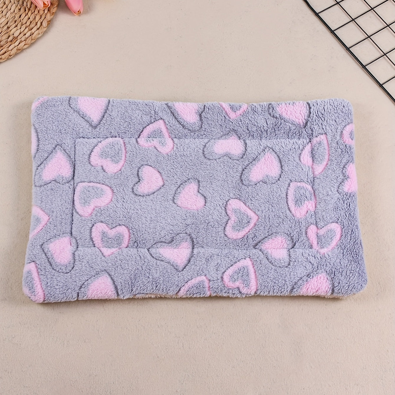 All-Season Dirt-Resistant Rectangular Pet Blanket - Comfortable Dog Paw Heart Print Pet Bed, 1pc