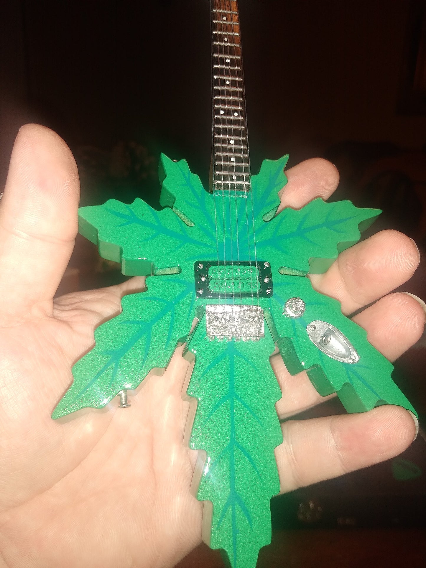 CHEECH & CHONG Sweet Leaf Mary Jane 1:4 Scale Replica Guitar ~Axe Heaven~