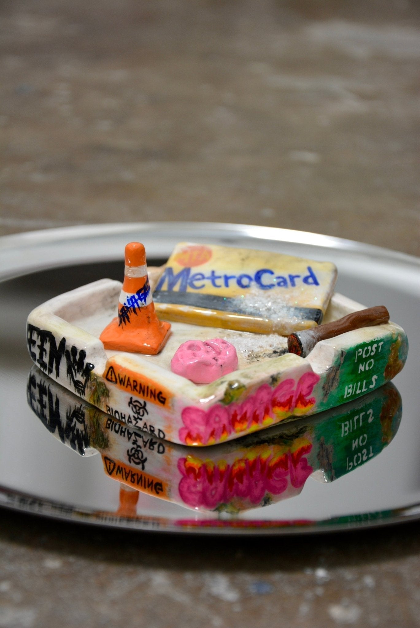 CONCRETE JUNGLE ASHTRAY