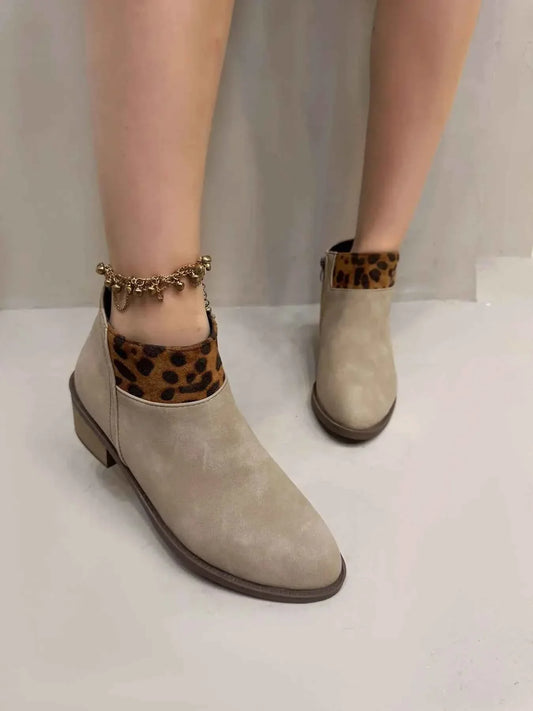 Stylish Leopard Block : Heels Boots