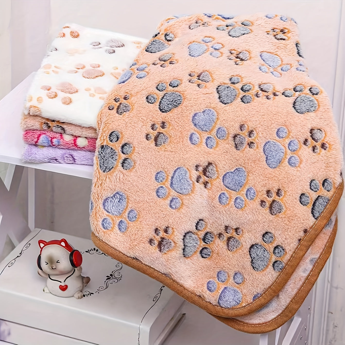 1pc Dog Paw Print Pet Blanket, Soft Velvet Dog Throw Blanket Suitable For Large Medium Small Dogs, Warm And Soft Dog Bed Cover