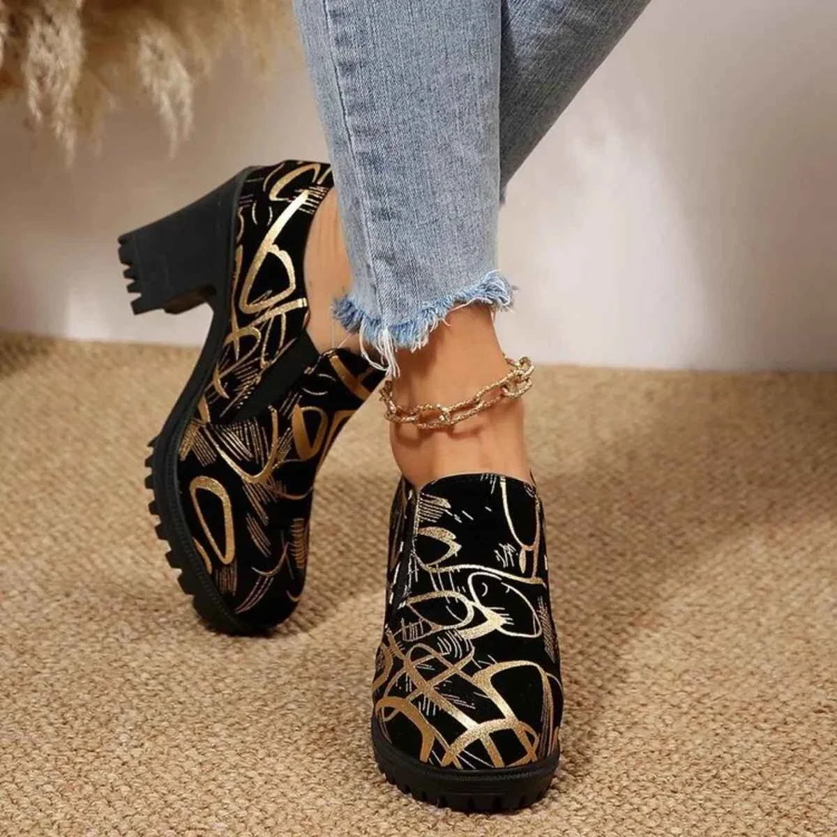 Stylish Round Toe Block : Heels Pumps