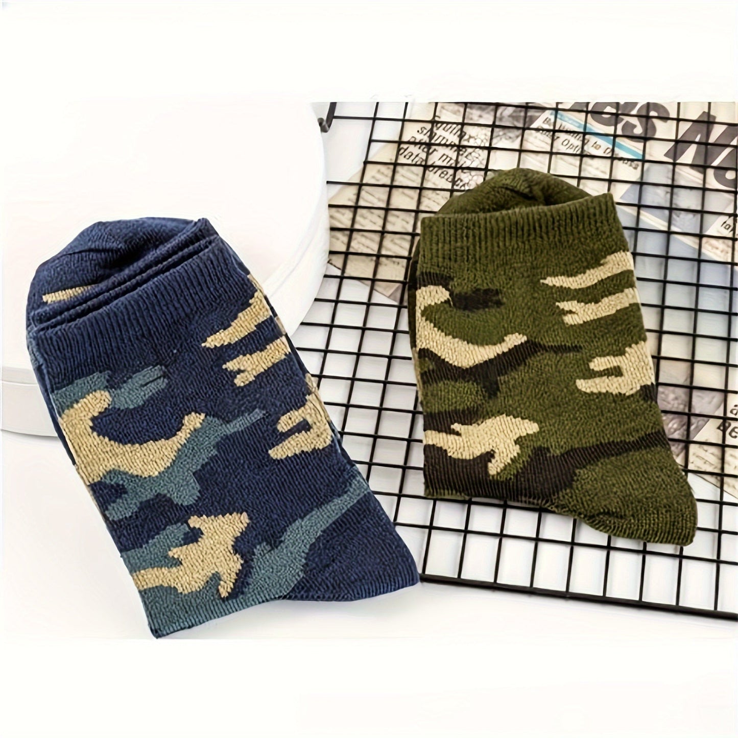 3 Pcs Men's Camo Sports Crew Socks - Durable, Stretchy, Ribbed Cuff for All Seasons