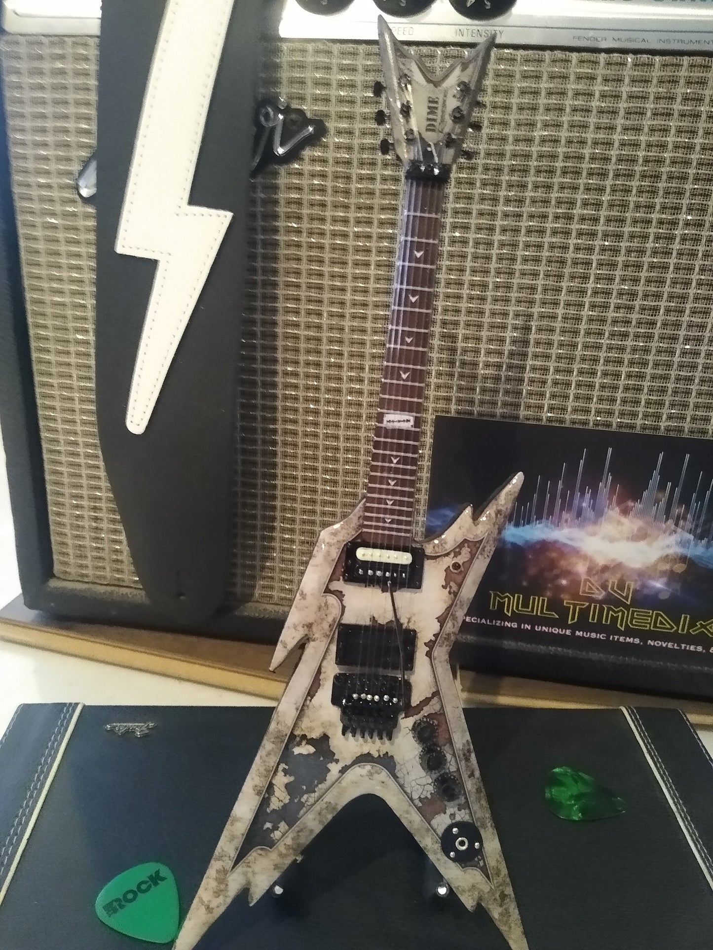 DIMEBAG DARRELL (PANTERA) Rust Razorback 1:4 Scale Replica Guitar ~Axe Heaven~