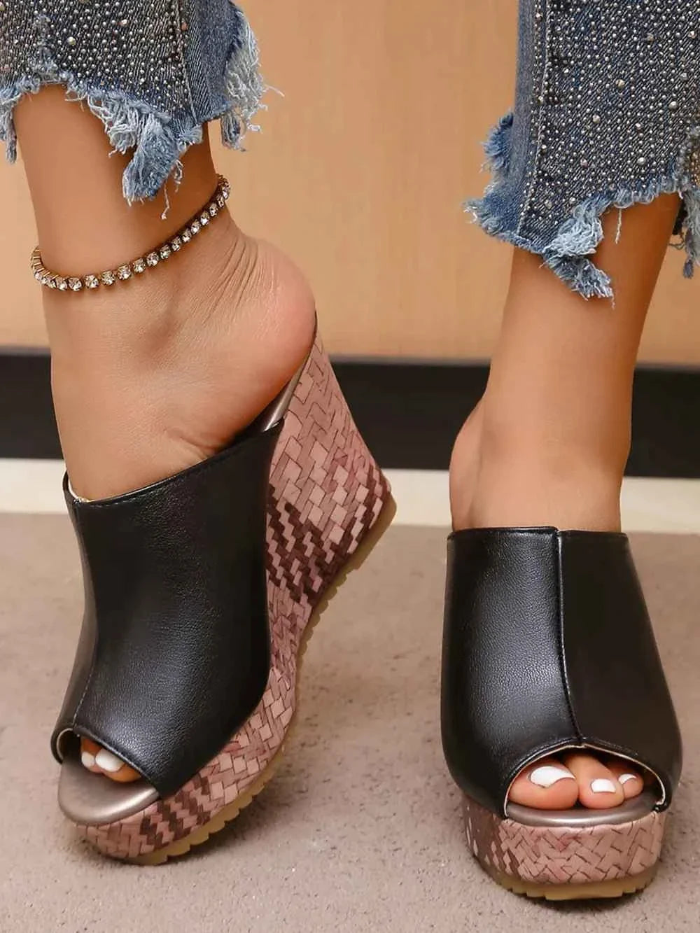 High Quality Leather : High Heel Sandals