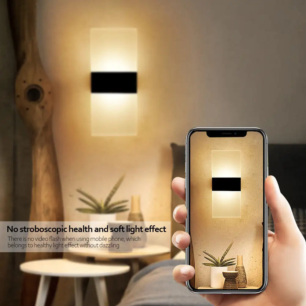 USB Powered Indoor Wall Lamp