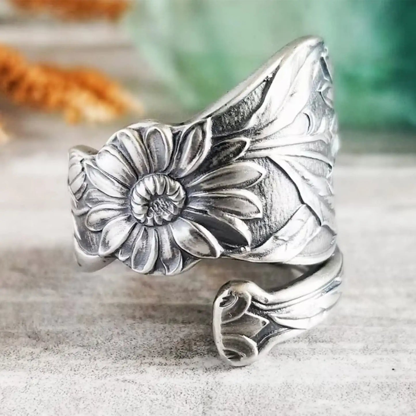 Carved Sunflower Retro Magnificent Open End Adjustable Women's Ring