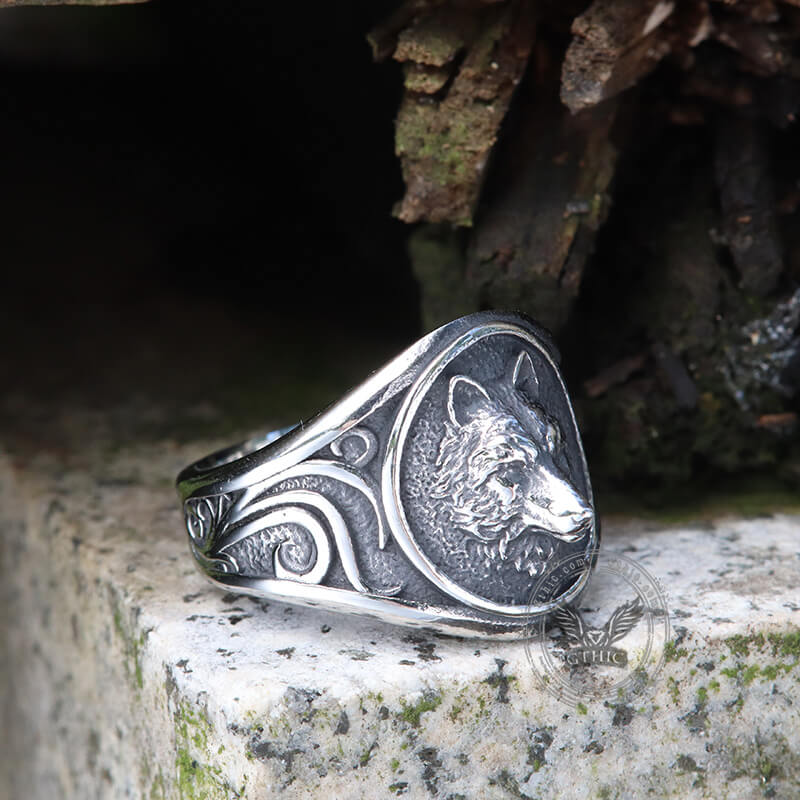 Fierce Wolf Stainless Steel Ring