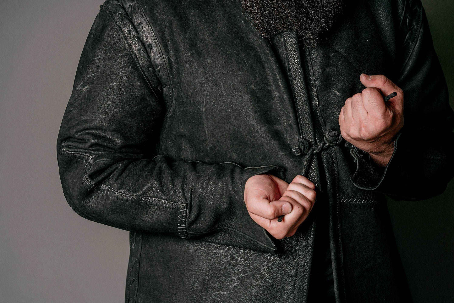 Aragorn strider black duster (Lord of the Rings)