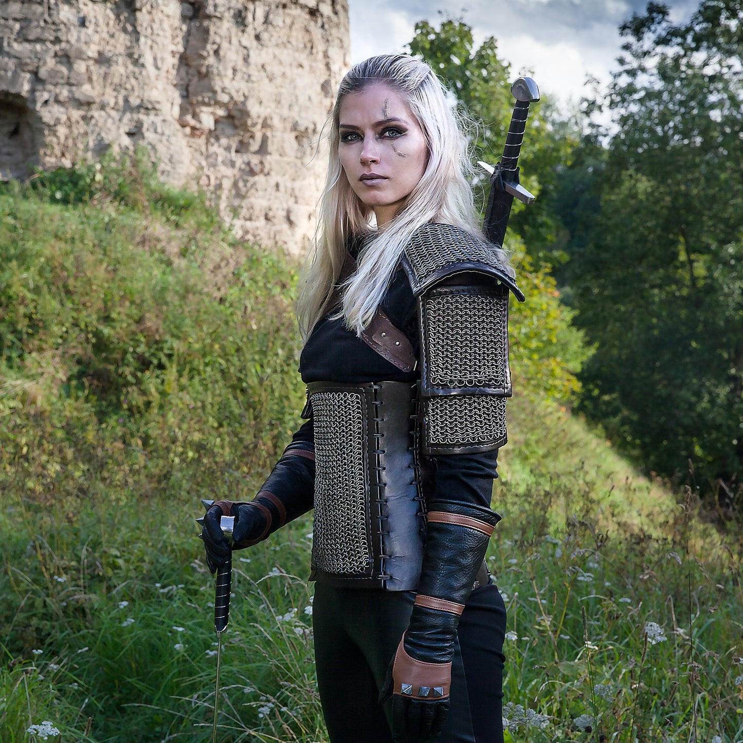Kaer Mohen armor (Witcher women version)