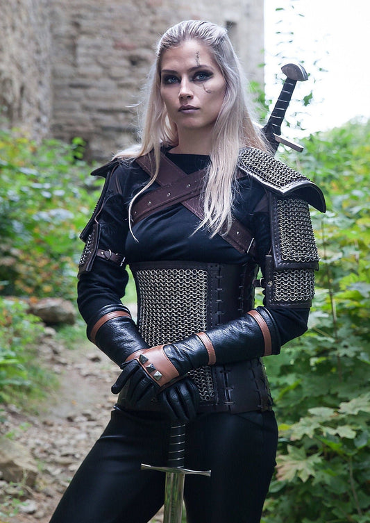 Kaer Mohen armor (Witcher women version)
