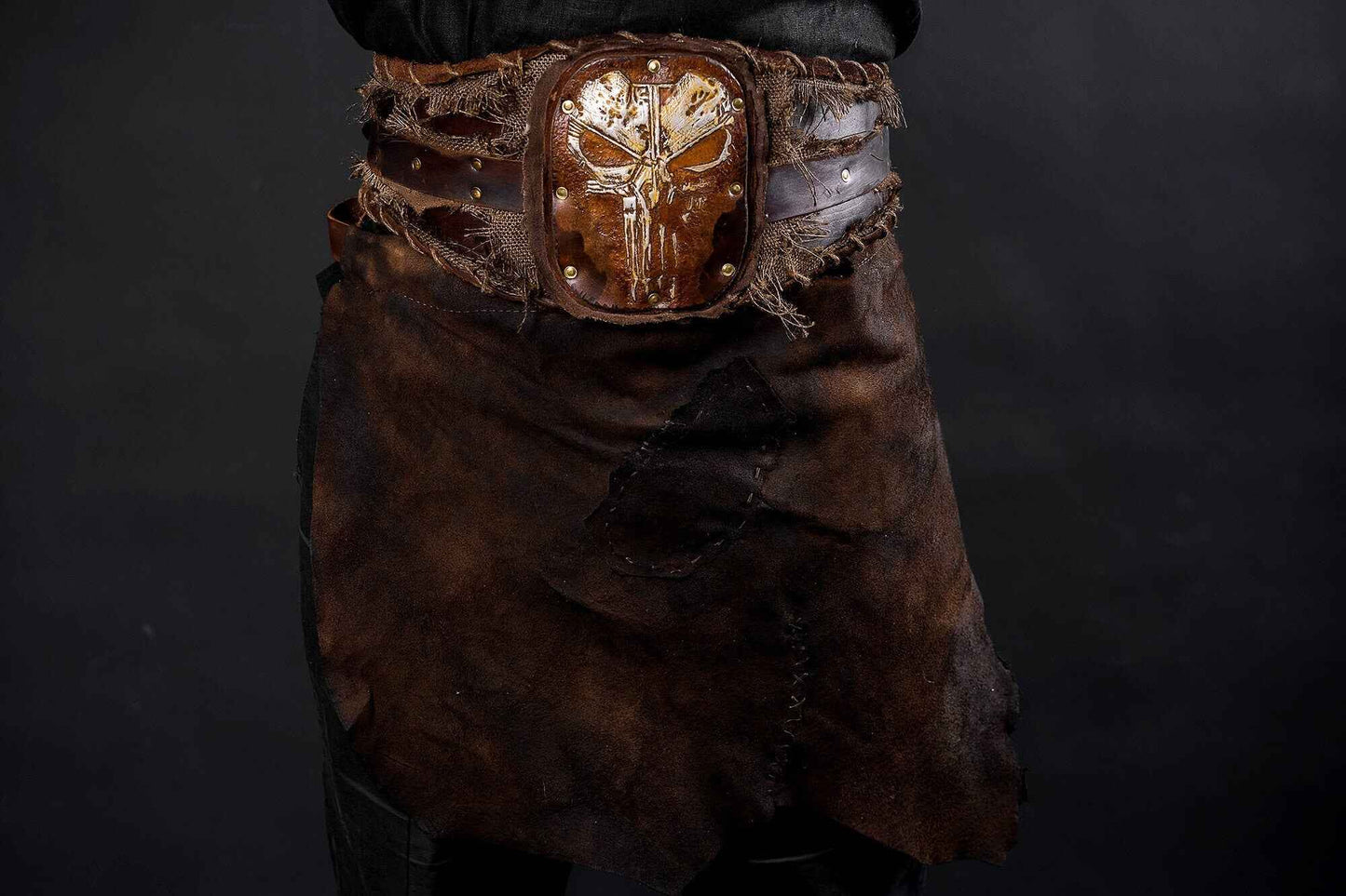 Hero belt with emblem (God of War)