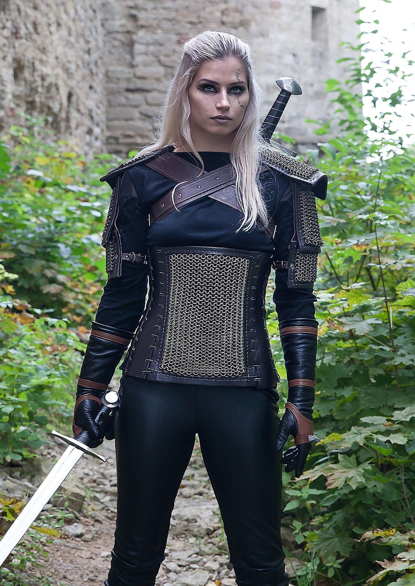 Kaer Mohen armor (Witcher women version)
